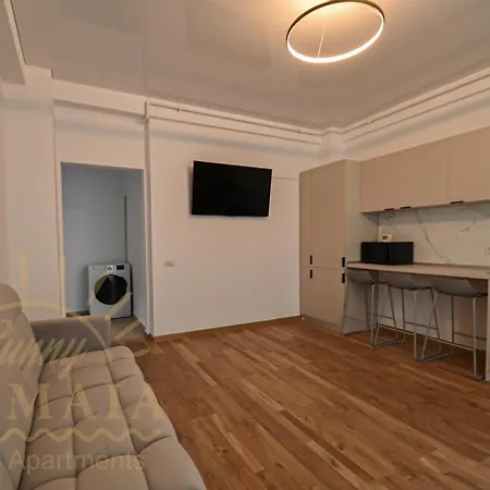 Apartment D8 By Sunny Mamaia Navodari